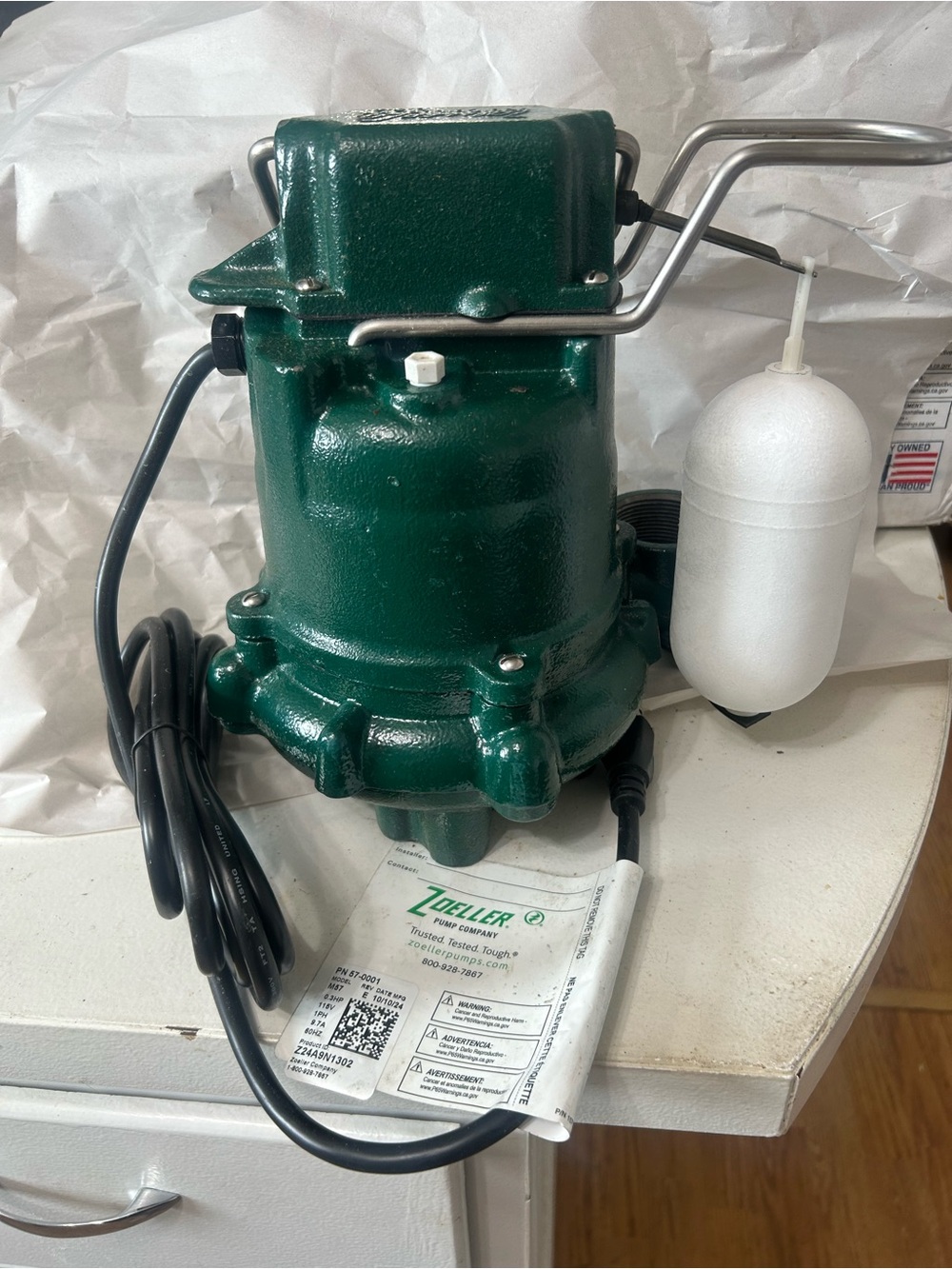 NEW ZOELLER Green Cast Iron Submersible Pump with Float Switch - Picture 2 of 6